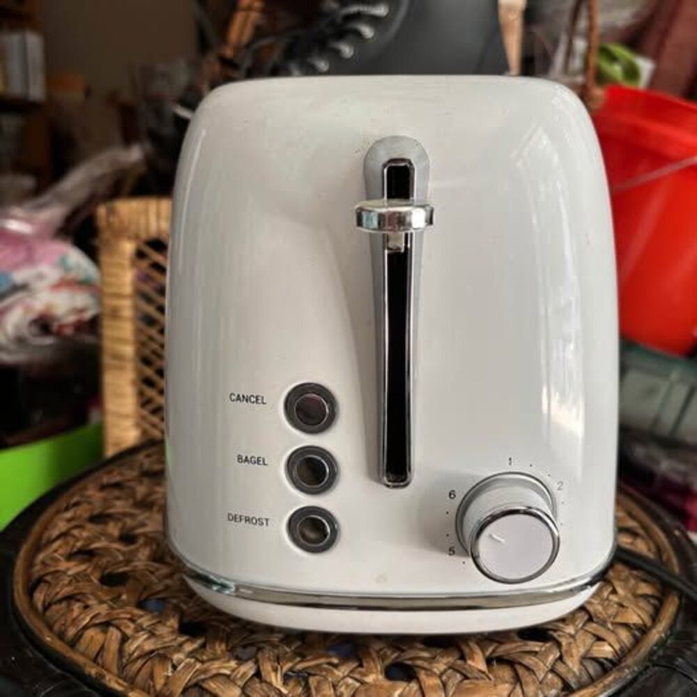 Keenstone White 2 slice toaster